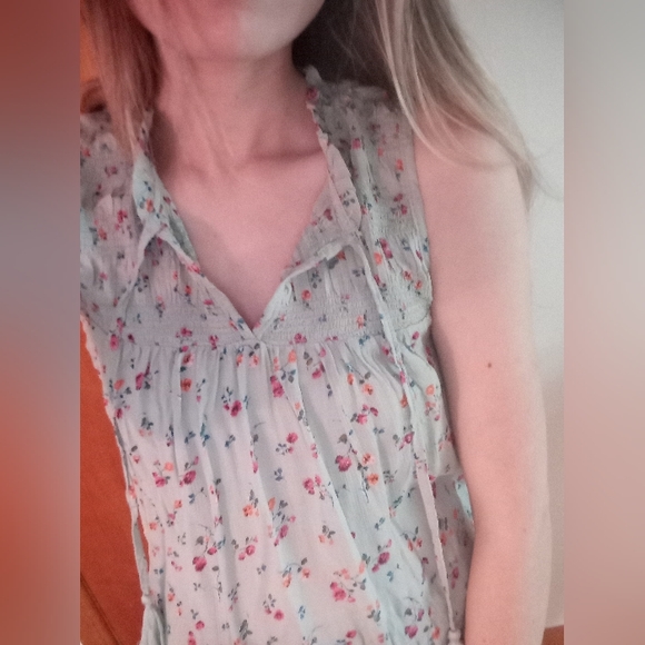 REWIND - NWOT Turquoise Floral Blouse with Tassel Tie Detail - Picture 10 of 15